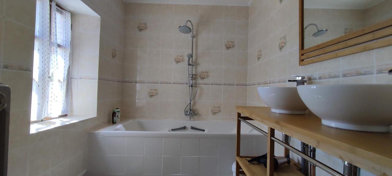 Domaine Les Garrigues Bed and Breakfast Puygaillard-de-Quercy Eksteriør billede