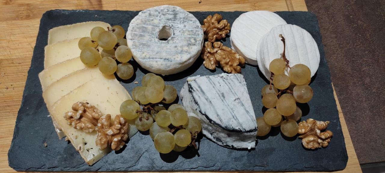 Domaine Les Garrigues Bed and Breakfast Puygaillard-de-Quercy Eksteriør billede