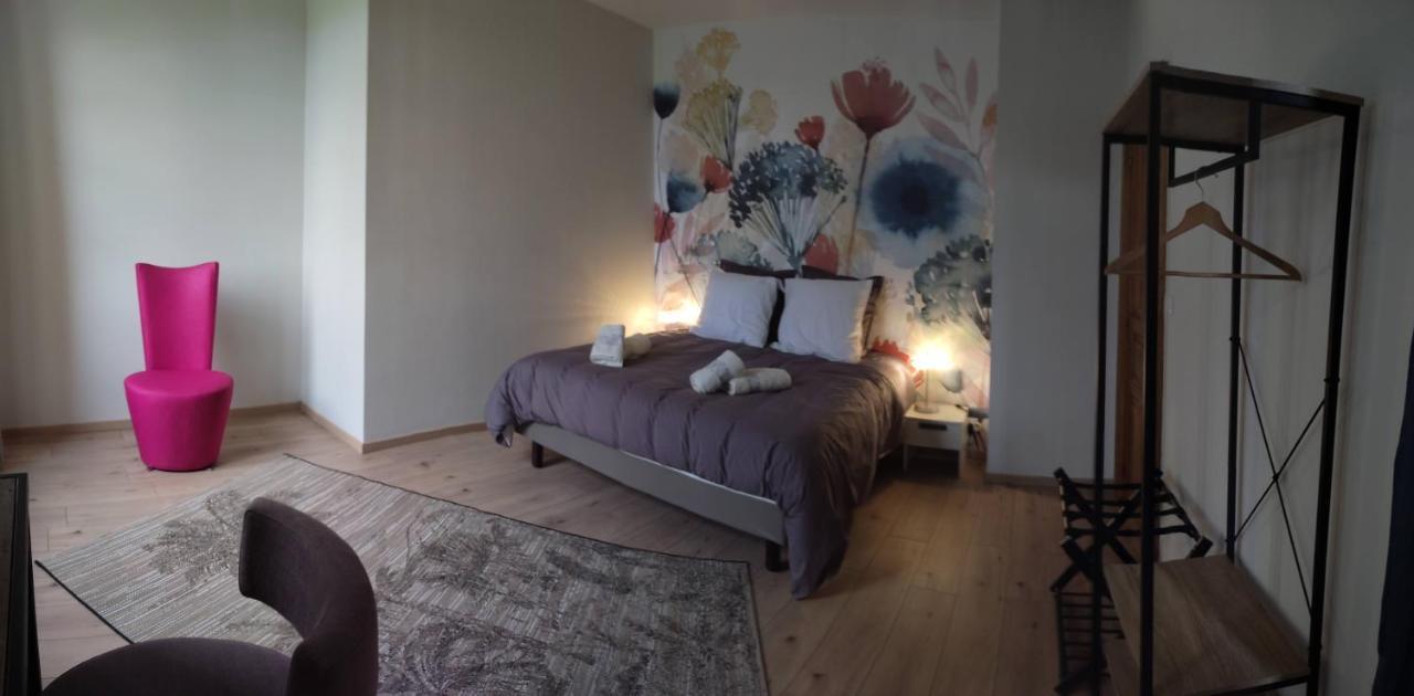 Domaine Les Garrigues Bed and Breakfast Puygaillard-de-Quercy Eksteriør billede