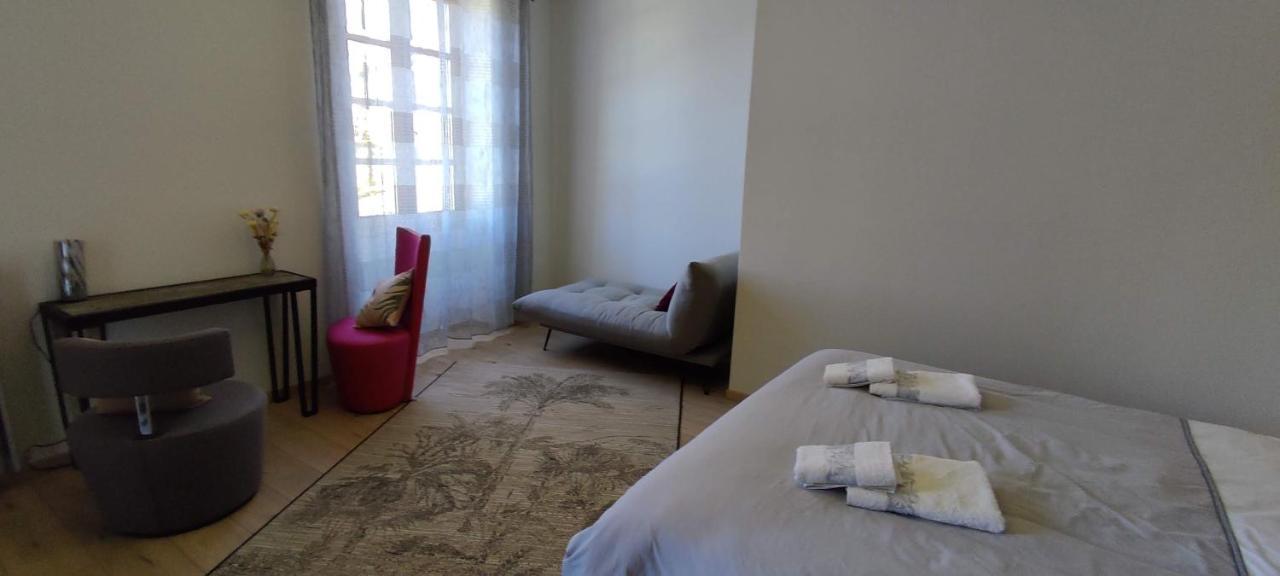Domaine Les Garrigues Bed and Breakfast Puygaillard-de-Quercy Eksteriør billede